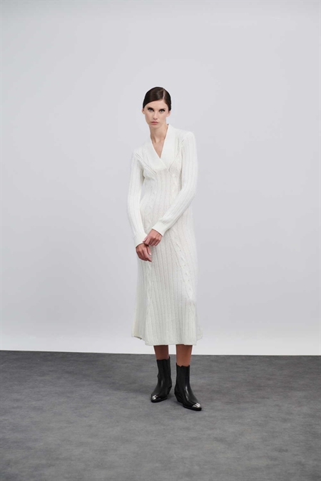 Combos White Dress Maxi V W-0049