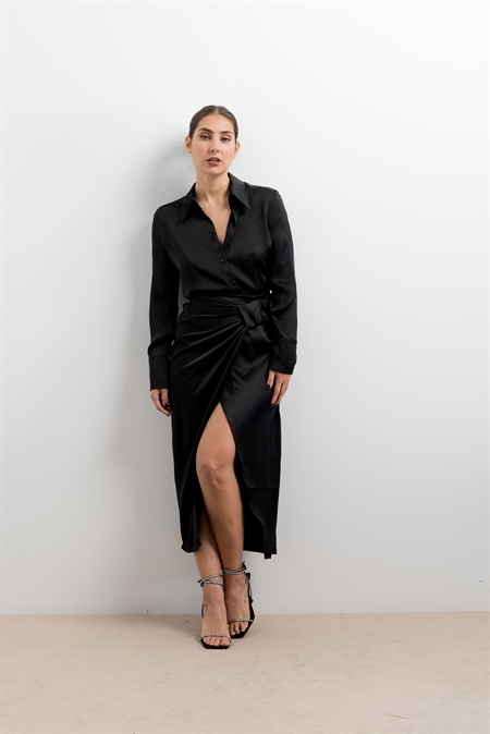 BLACK SATIN SKIRT WITH KNOTTED DETAIL