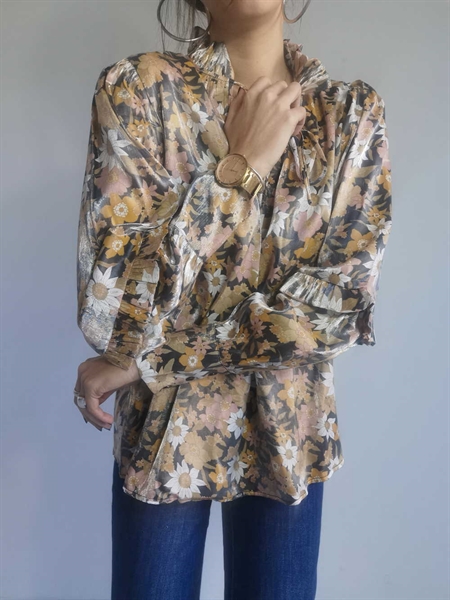 GLAMOROUS HIGH NECK VOLUME SLEEVE IN FLORAL PRINT