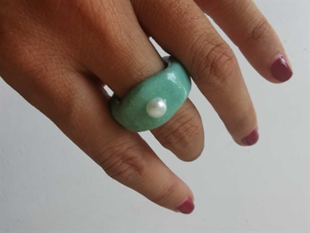 CANDY RINGS GREEN HANDMADE RING WITH PEARL